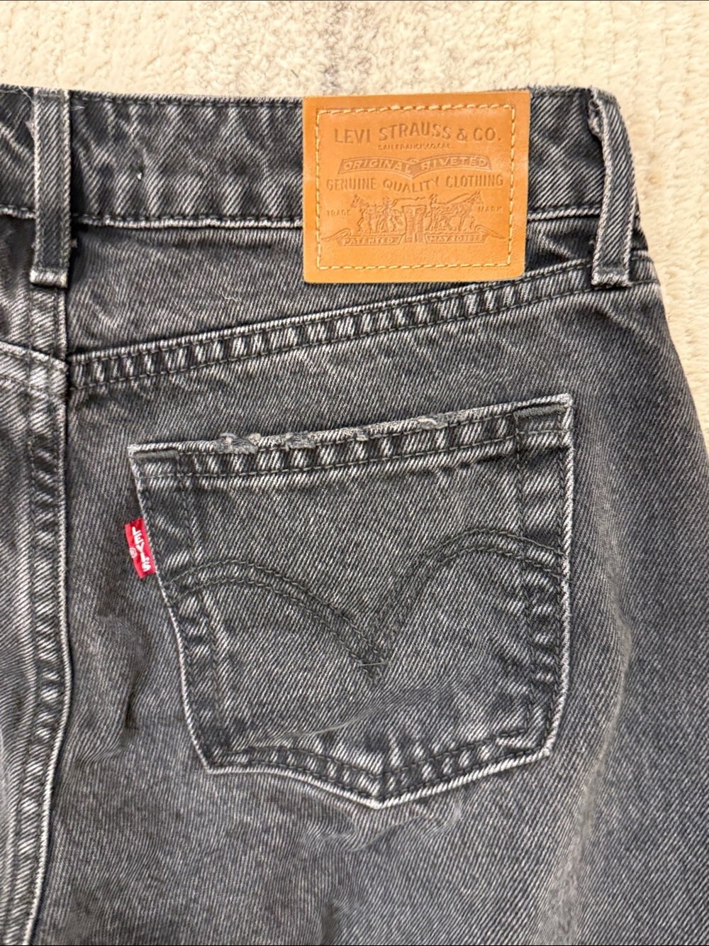 Levi's Black Washed Low Loose Jeans - Picture 5 of 5